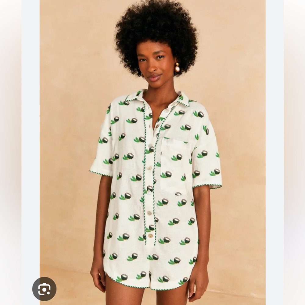 Beautiful Coconut Embroidered Romper by Farm Rio! Sz Medium
